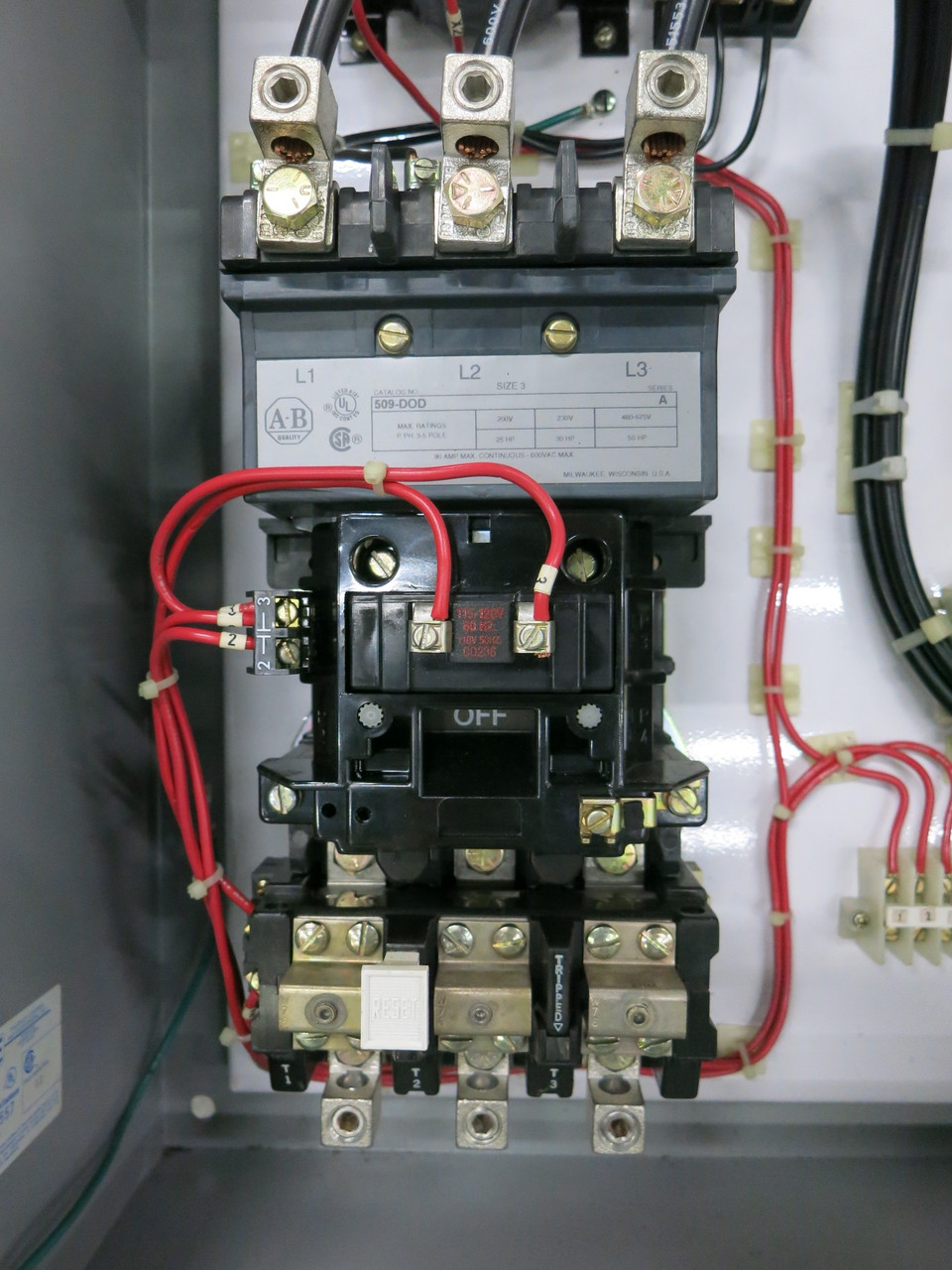 Allen Bradley Size 3 Starter 100A Breaker Combination Combo Box 100 Amp 509-DOD (DW7540-1)
