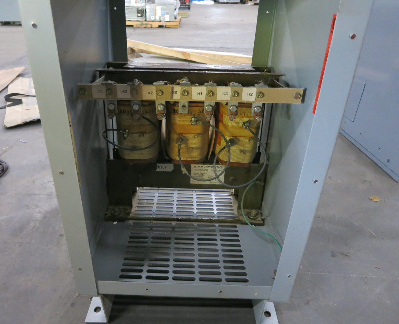 FPT 7.5 kVA 575 Delta to 575Y/331 V 3PH Isolation Transformer FH7.5HMD-3 575V (DW7538-1)