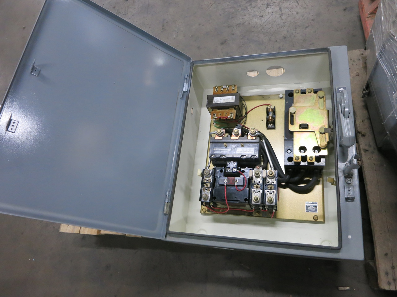Image of Allen Bradley Size 4 Starter 225A Breaker Combination Combo Box 709-EOD103 225