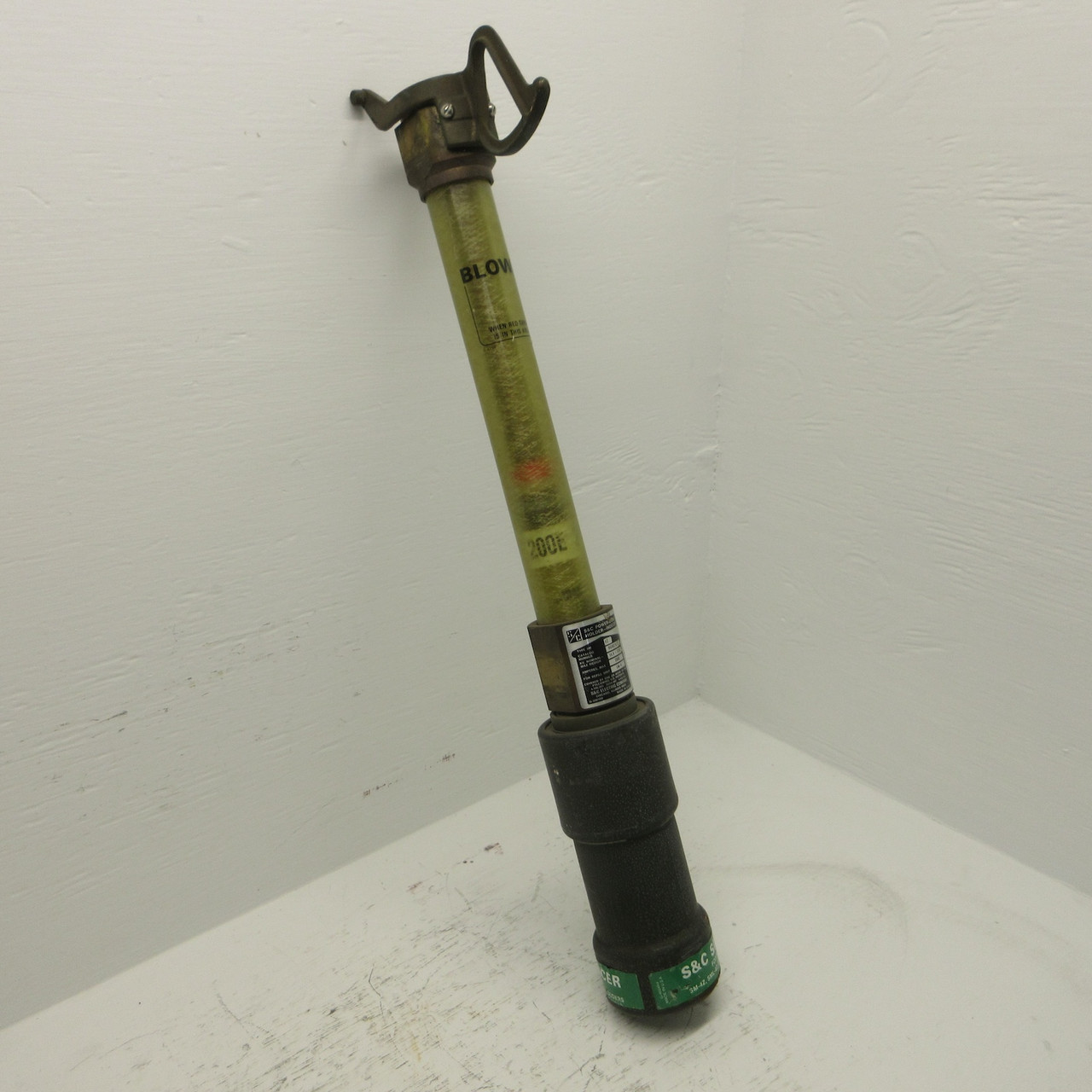 S&C 86802R2 SM-4 Power Fuse Holder 200E Amp 14.4-17.0 kV 200A Type SM4Z SM4 USA (AH0746-3)