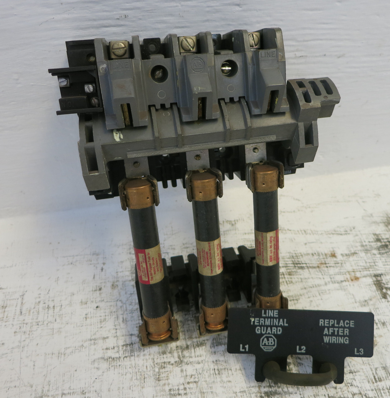 Allen Bradley 1494F 40116-824-09 30A 600V Fusible Disconnect 30 Amp 2100 Switch (DW7587-45)