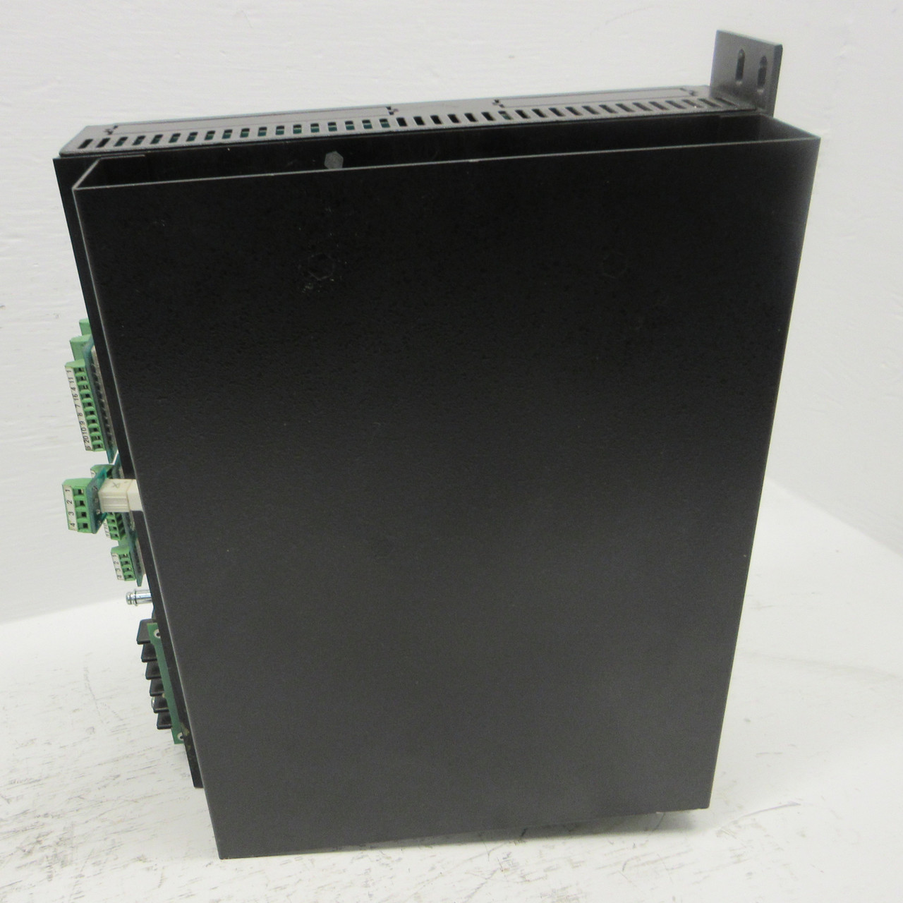 Kollmorgen BDS4A-220J-0001/407E29 Brushless Drive Sinewave Servo Amplifier 230V (AH0758-1)