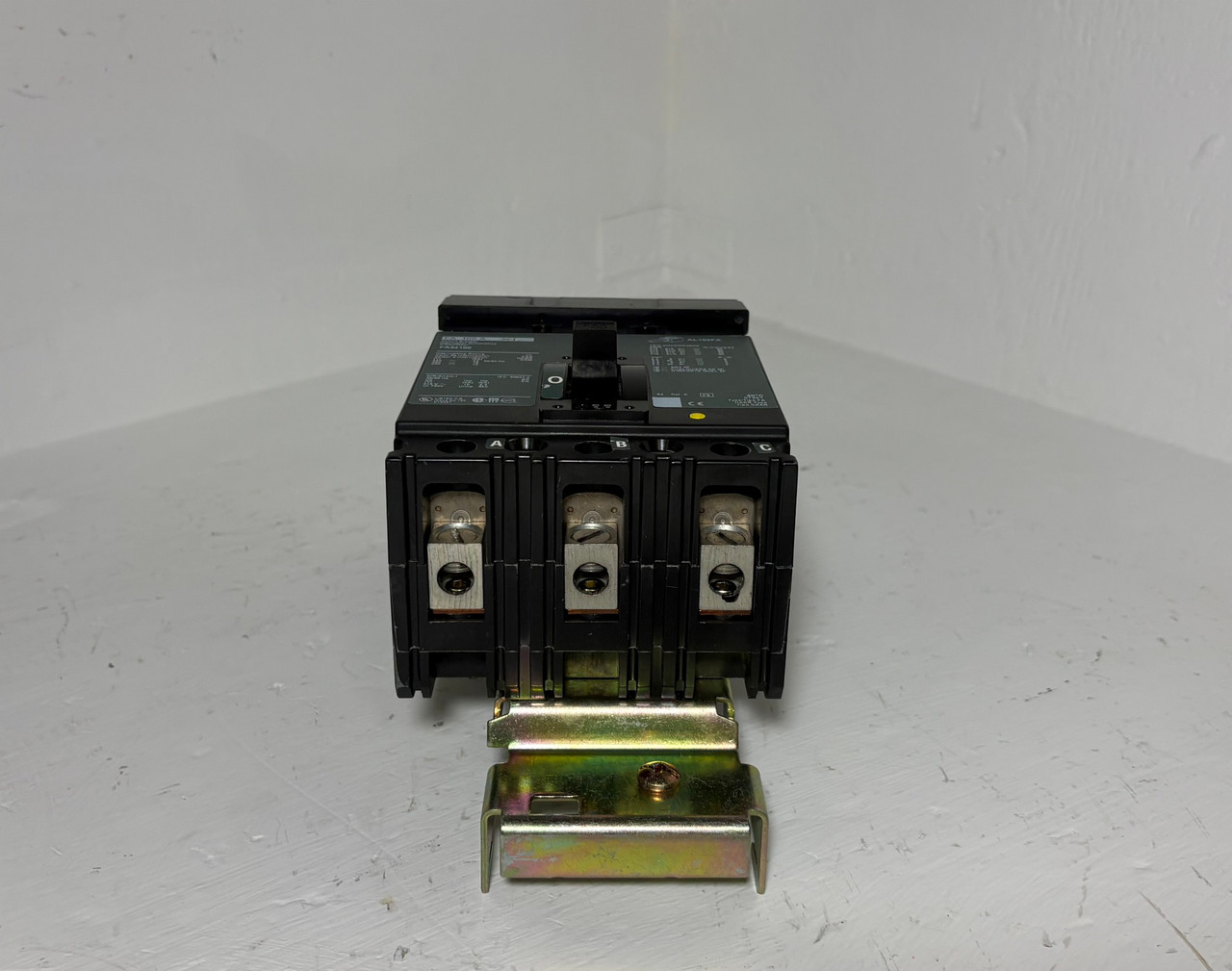 Square D I-Line KH36125 125A Circuit Breaker 480/600V 3 Pole Type KA 125 Amp (EM5672-1)