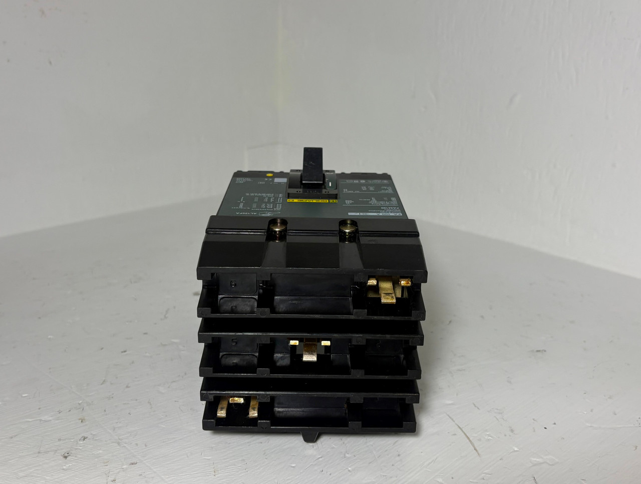 Square D I-Line KH36125 125A Circuit Breaker 480/600V 3 Pole Type KA 125 Amp (EM5672-1)