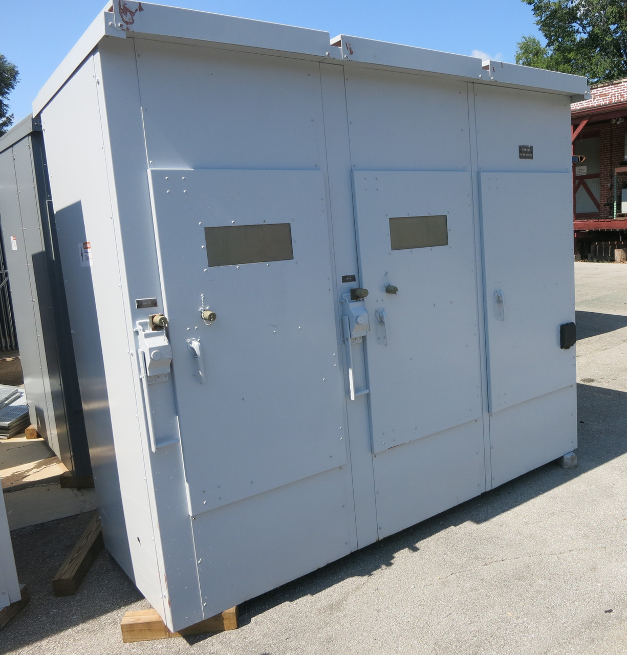 PowerCon Corp Enclosed Switchgear 15kV 600A Non-Fusible Disconnect Outdoor 3R 3P (DW7594-1)