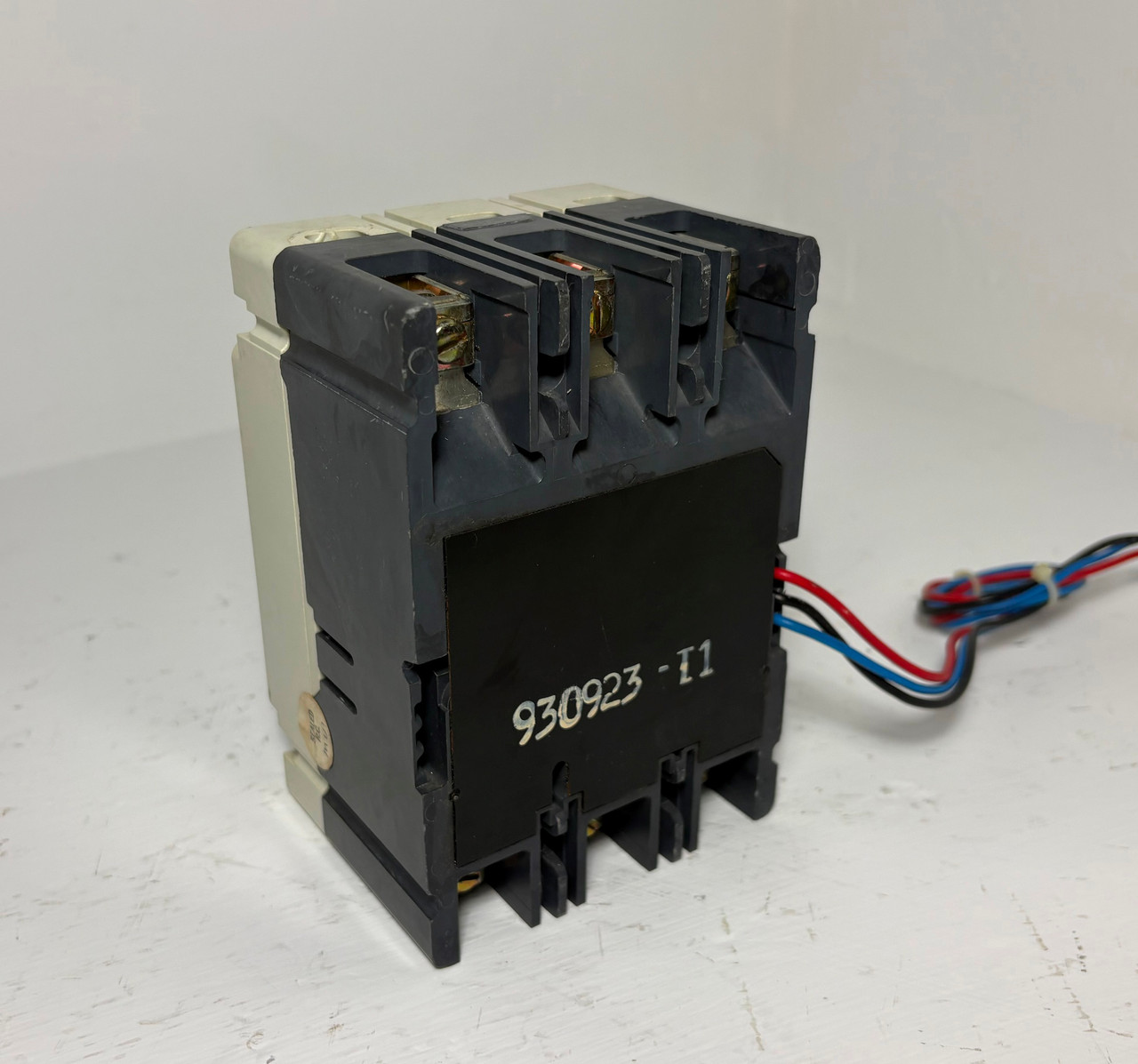 3rd Image of EM5674