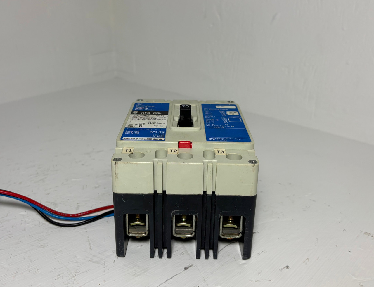 Westinghouse HFD3070L 70A Circuit Breaker Matte Blue w/ Aux 600V HFD3070 70 Amp (EM5674-1)