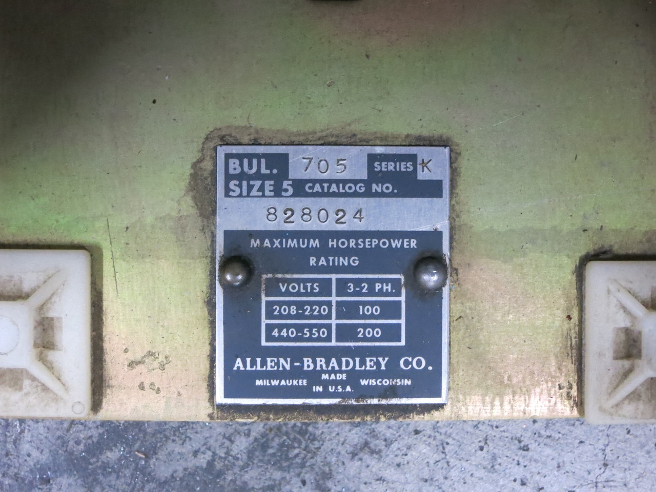 Allen Bradley 705 828024 Size 5 Reversing Contactor 600V Coil 200 HP 705-FOC23 (DW7595-1)