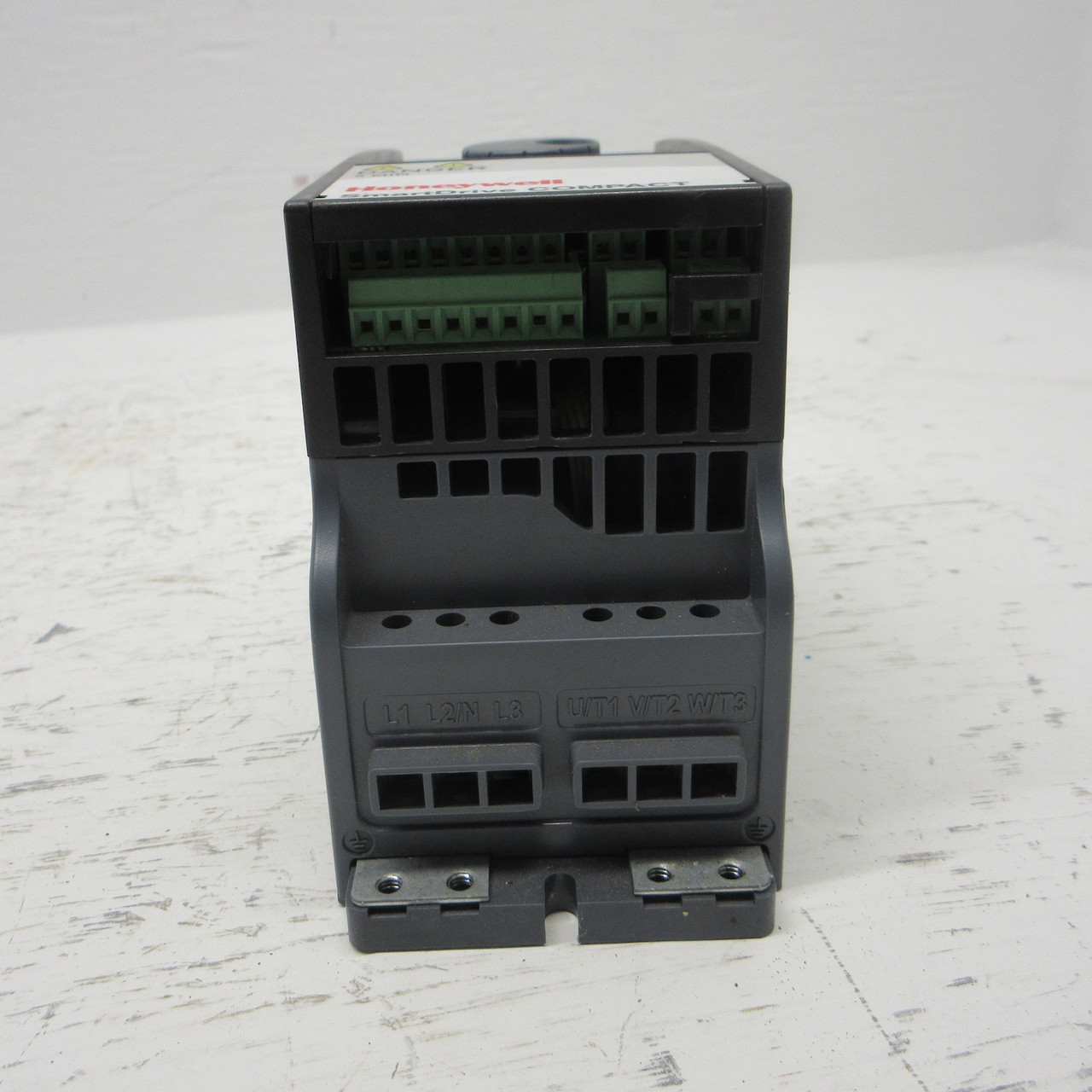Honeywell HVFDCD1B0003F00 0.33 HP SmartDrive Compact AC VS Drive 230V VFD 1.7A (AH0763-1)