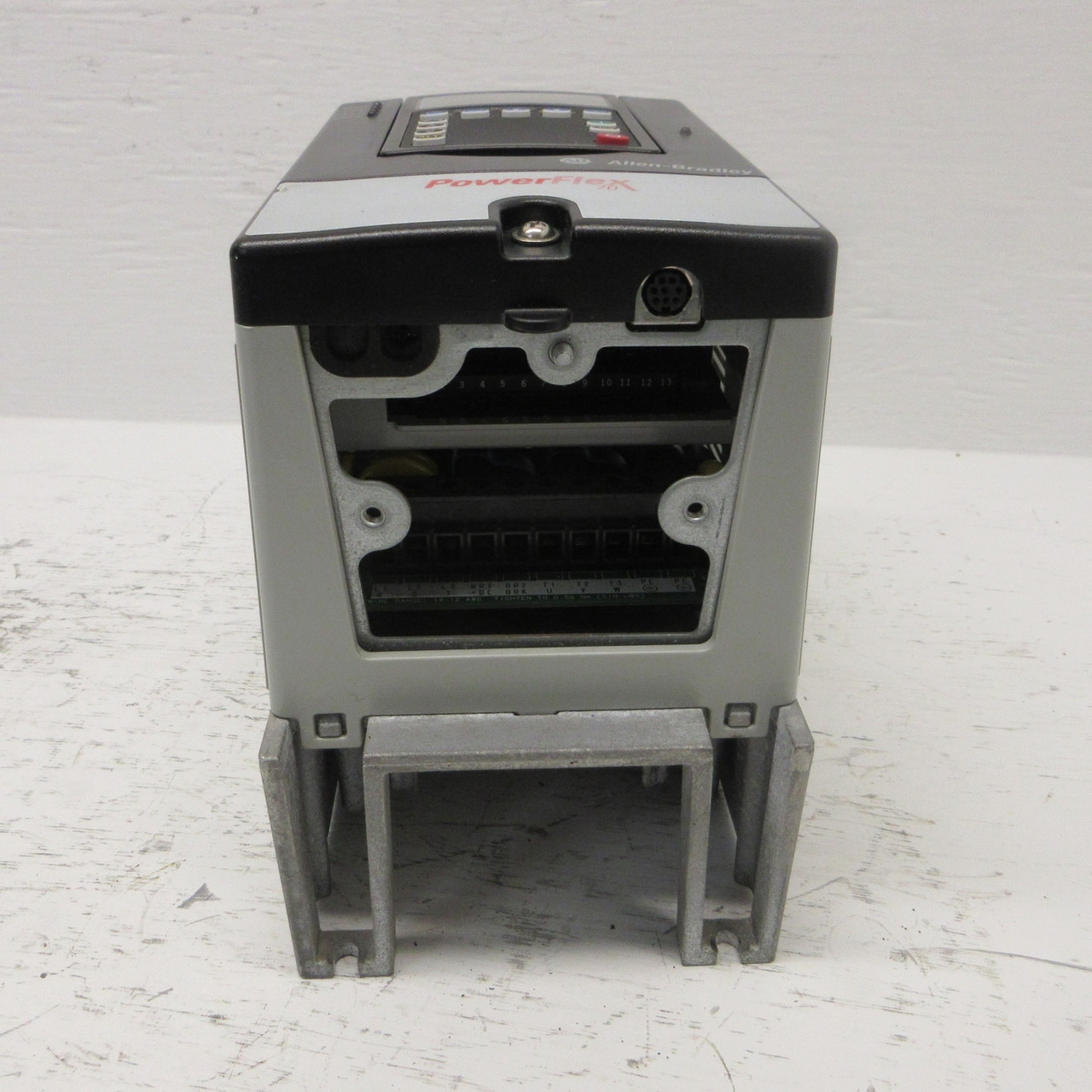 Allen Bradley 20AD1P1A0AYNNNNN 0.5 HP PowerFlex 70 AC VS Drive 480V VFD Series A (AH0761-1)