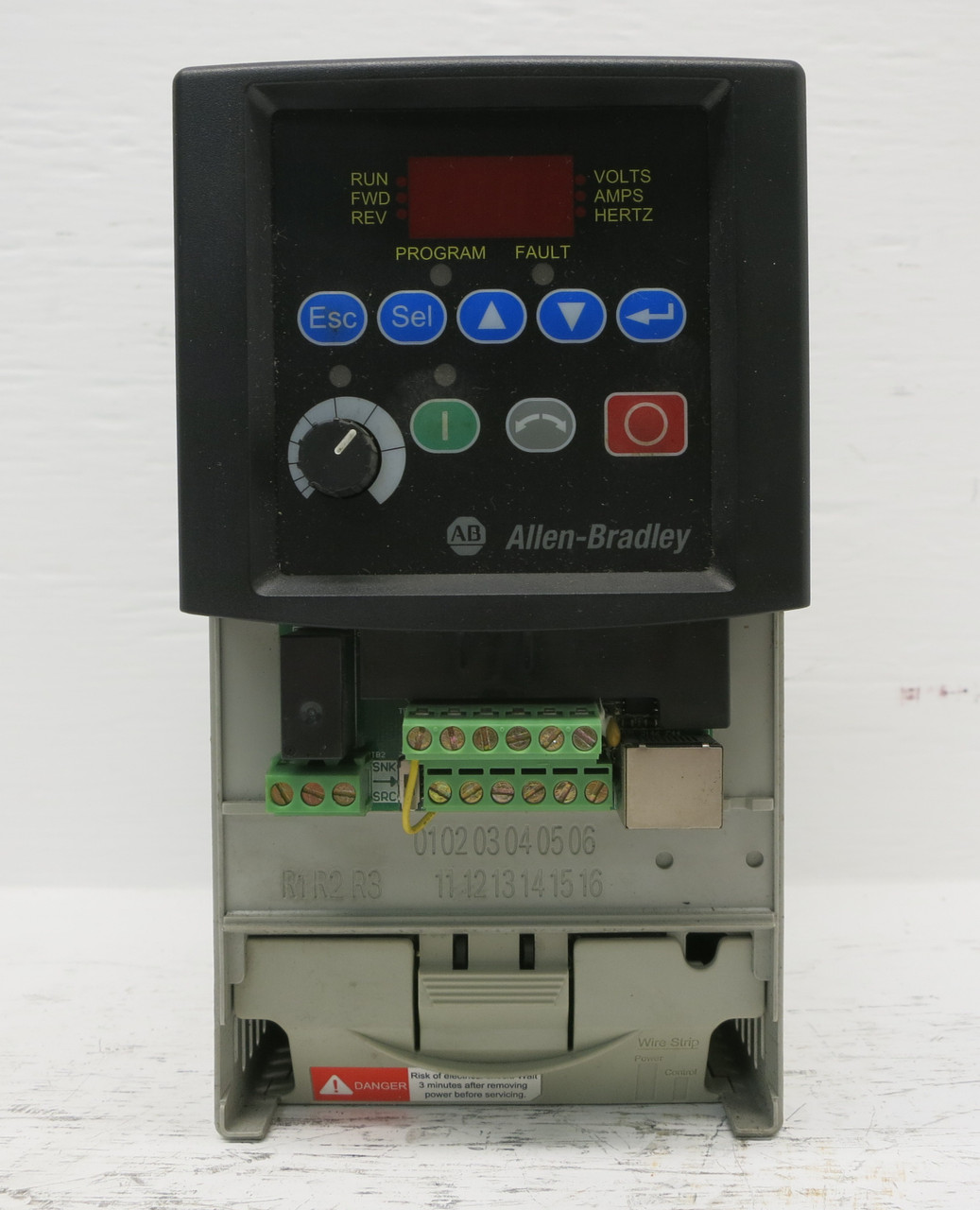 Allen Bradley 22A-B017N104 5 HP PowerFlex 4 240V AC VS Drive 240 VAC 5HP Ser A (DW7597-1)