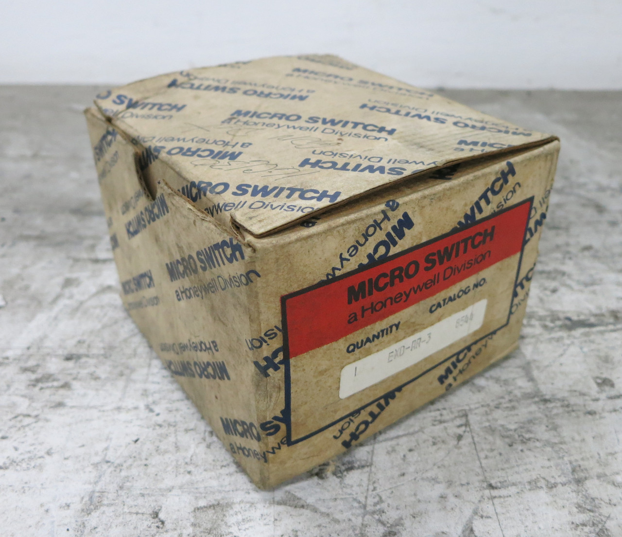 NEW Honeywell EXD-AR-3 Explosion Proof Snap Switch Micro Switch Limit Roller EX (DW7610-1)