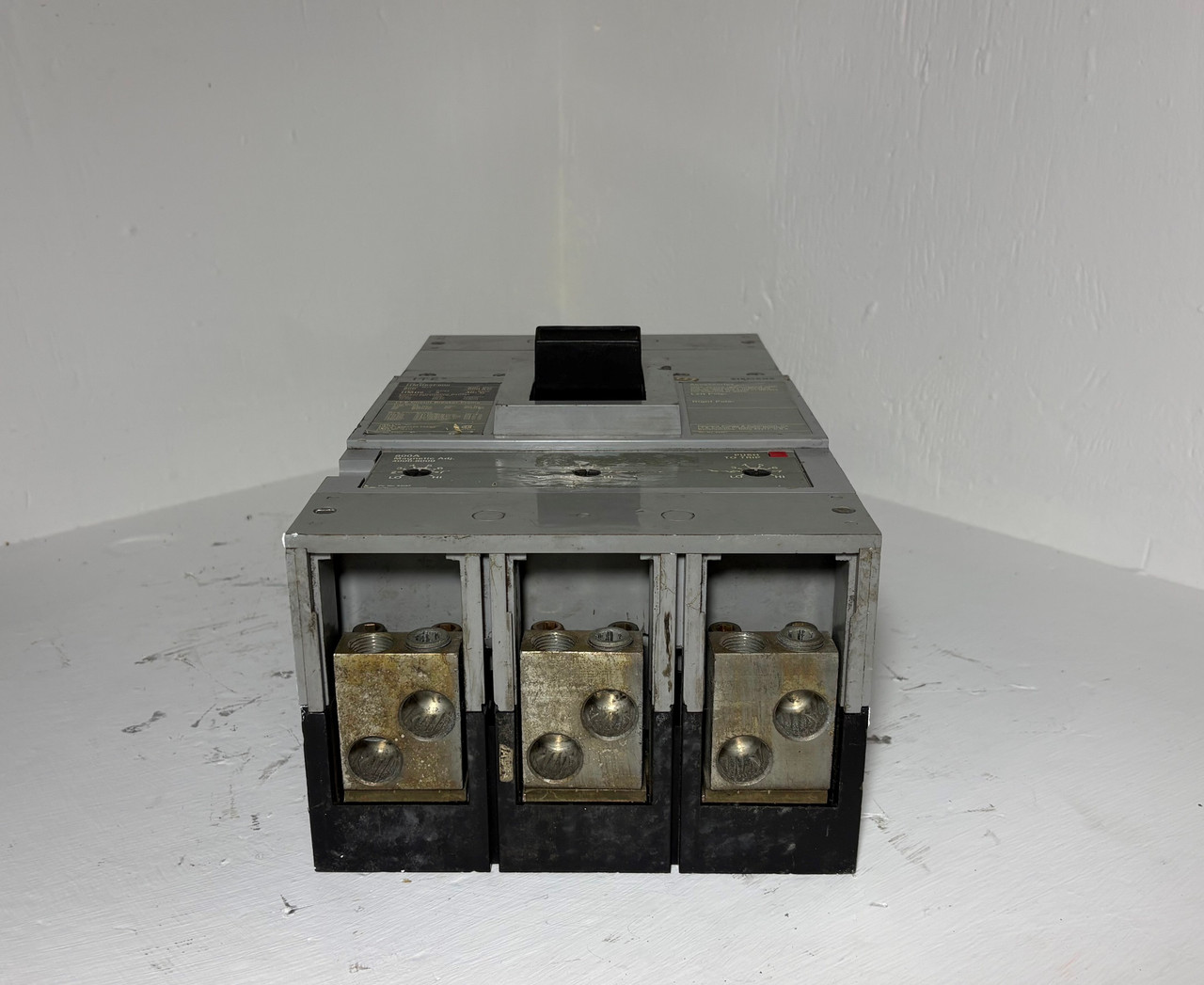 Siemens HMD63F800 800A Circuit Breaker w/ 800 Amp Trip 600V 3P Type HMD6 ITE 3P (EM5681-2)