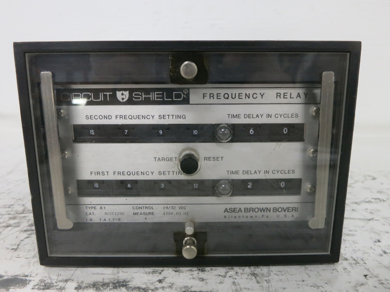 ABB 422C1296 Circuit Shield Type 81 Frequency Relay Control 24/32 VDC Asea (DW7624-2)