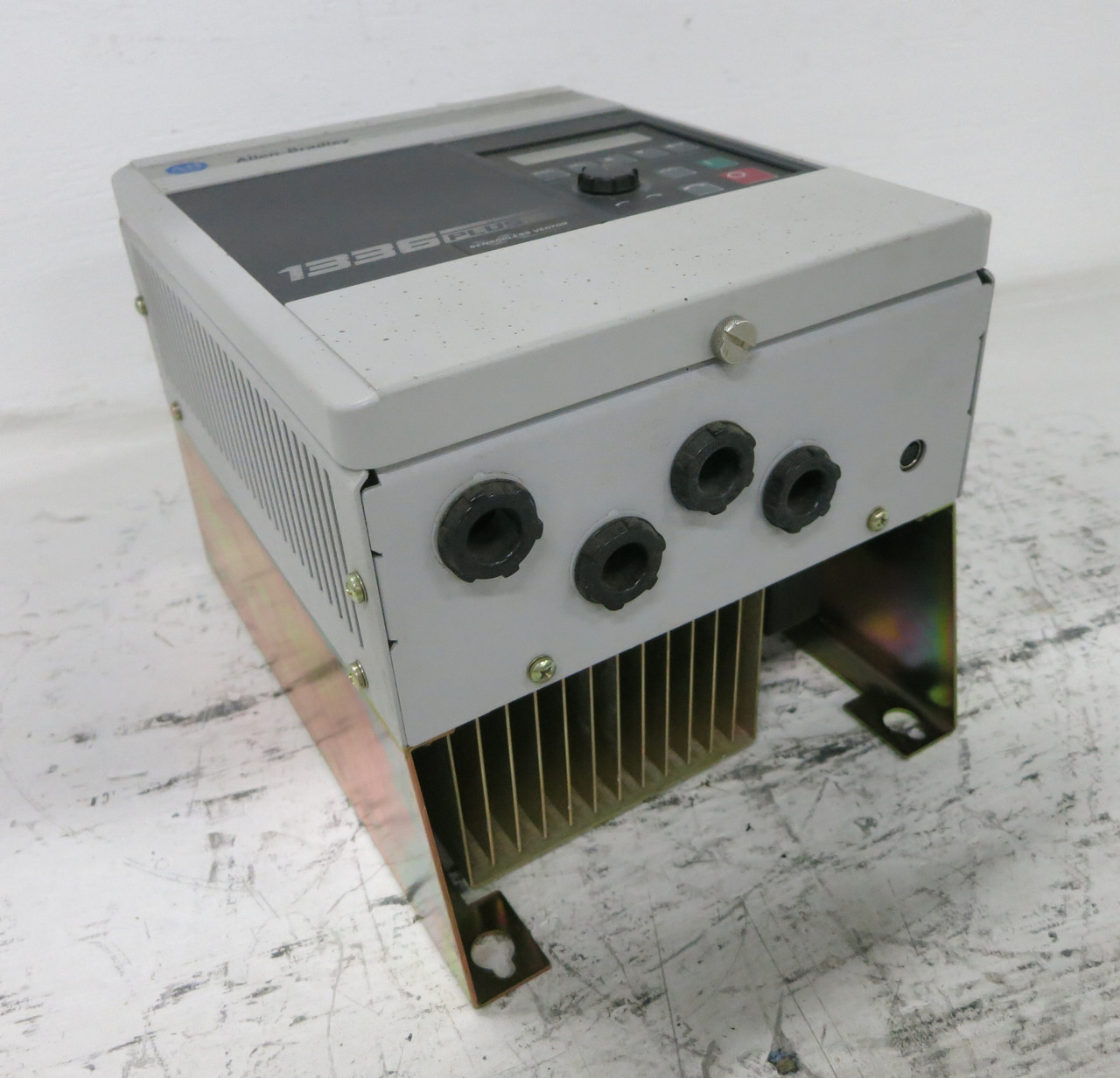 Allen Bradley 1336S-BRF50-AA-EN4-HA1-L6 5 HP 1336 PLUS 480V AC VS Drive VFD (DW7627-1)