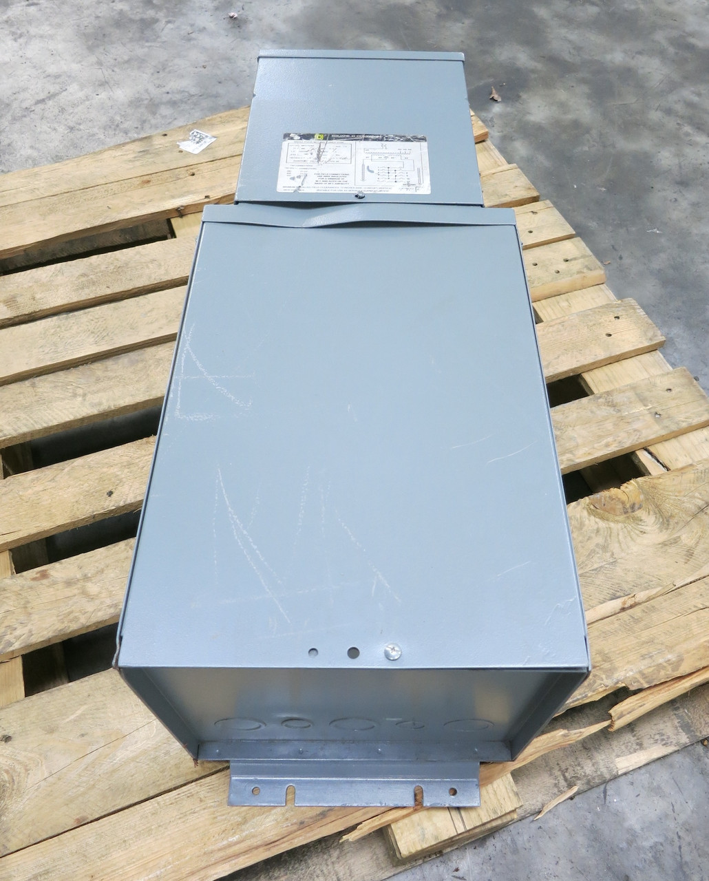 NEW Square D MPZ7S40F 7.5 kVA 480 - 120/240 1PH MPZ Mini Power-Zone Transformer (DW7628-1)