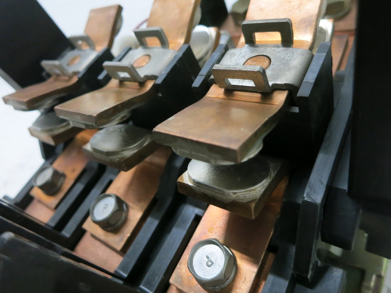 Square D 8536-SG01-Y35 Size 5 Motor Starter 200HP 240V Coil Sz5 600V 8536SGO1 (DW7636-1)