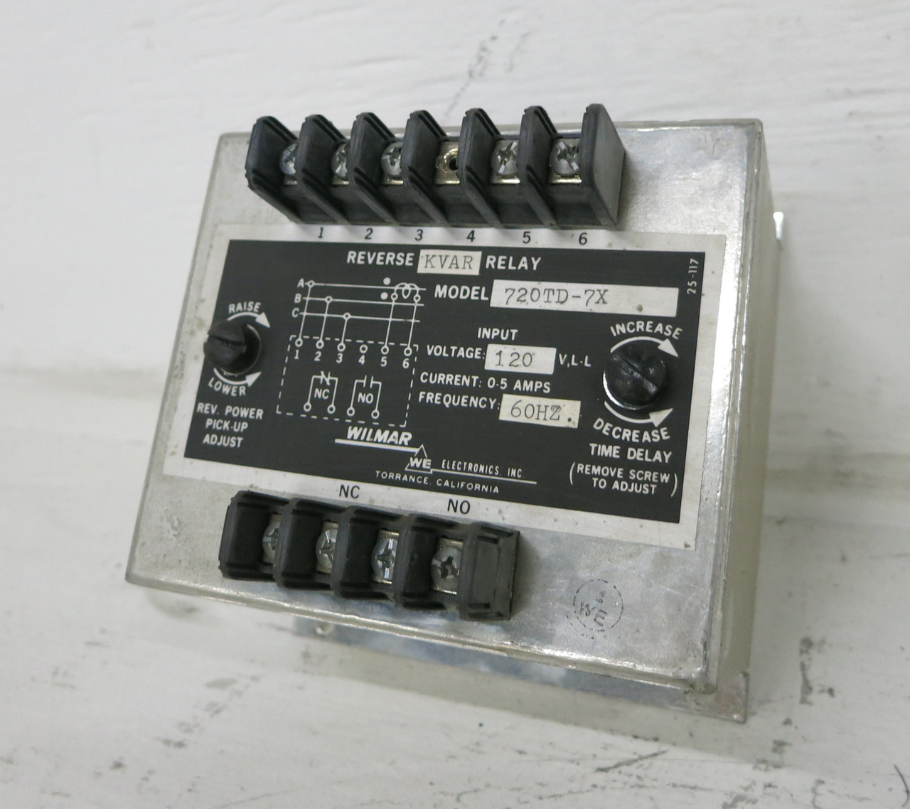 Image of Wilmar 720TD-7X Reverse KVAR Relay 120V 700 Series Time Delay 720TD7X TE Tyco