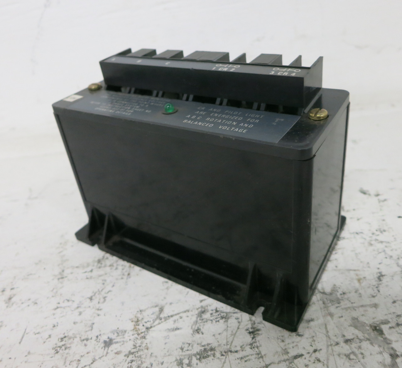 Allen Bradley 813S-VOI Line Voltage Monitor Relay Ser B 415V 813S-V0I 3PH V01 (DW7645-1)