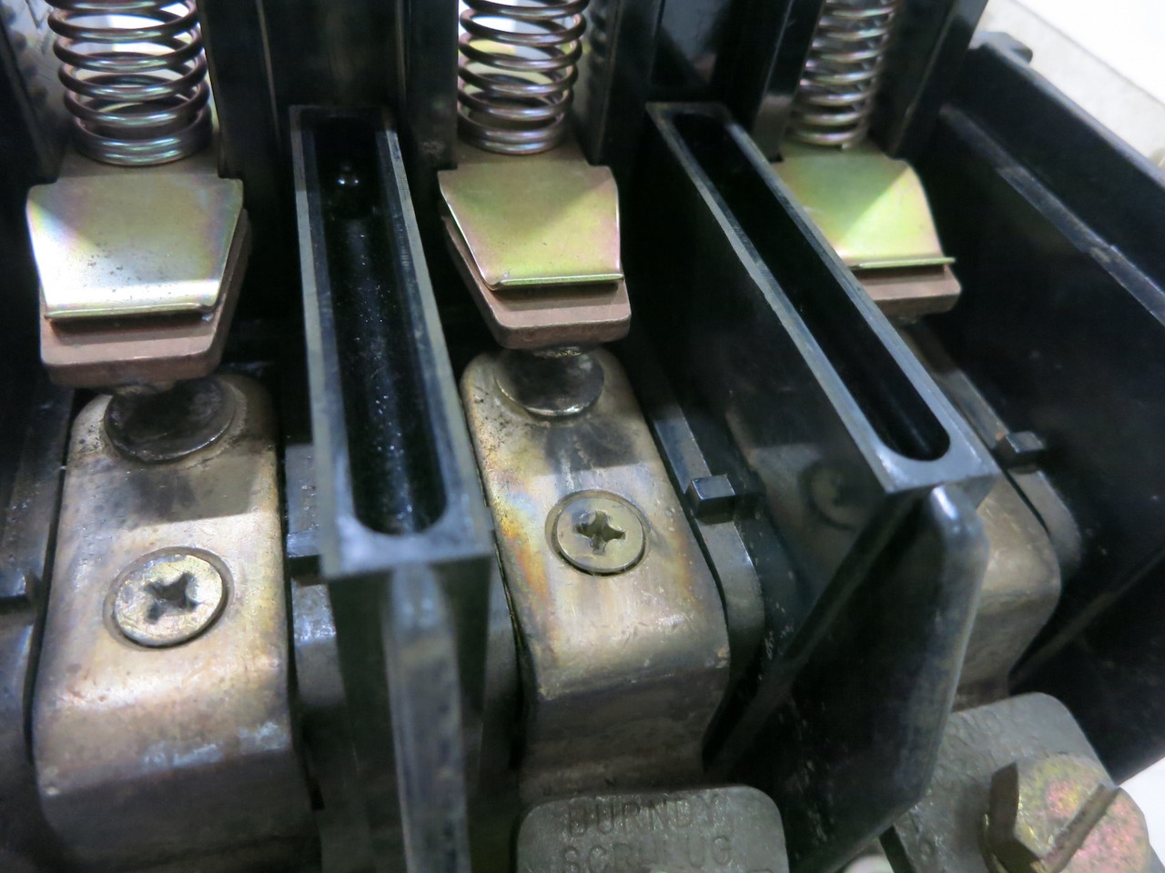 Toshiba C3-250 Size 5 Motor Contactor 120V Coil 250/300A Cont. C3250 (DW7655-2)