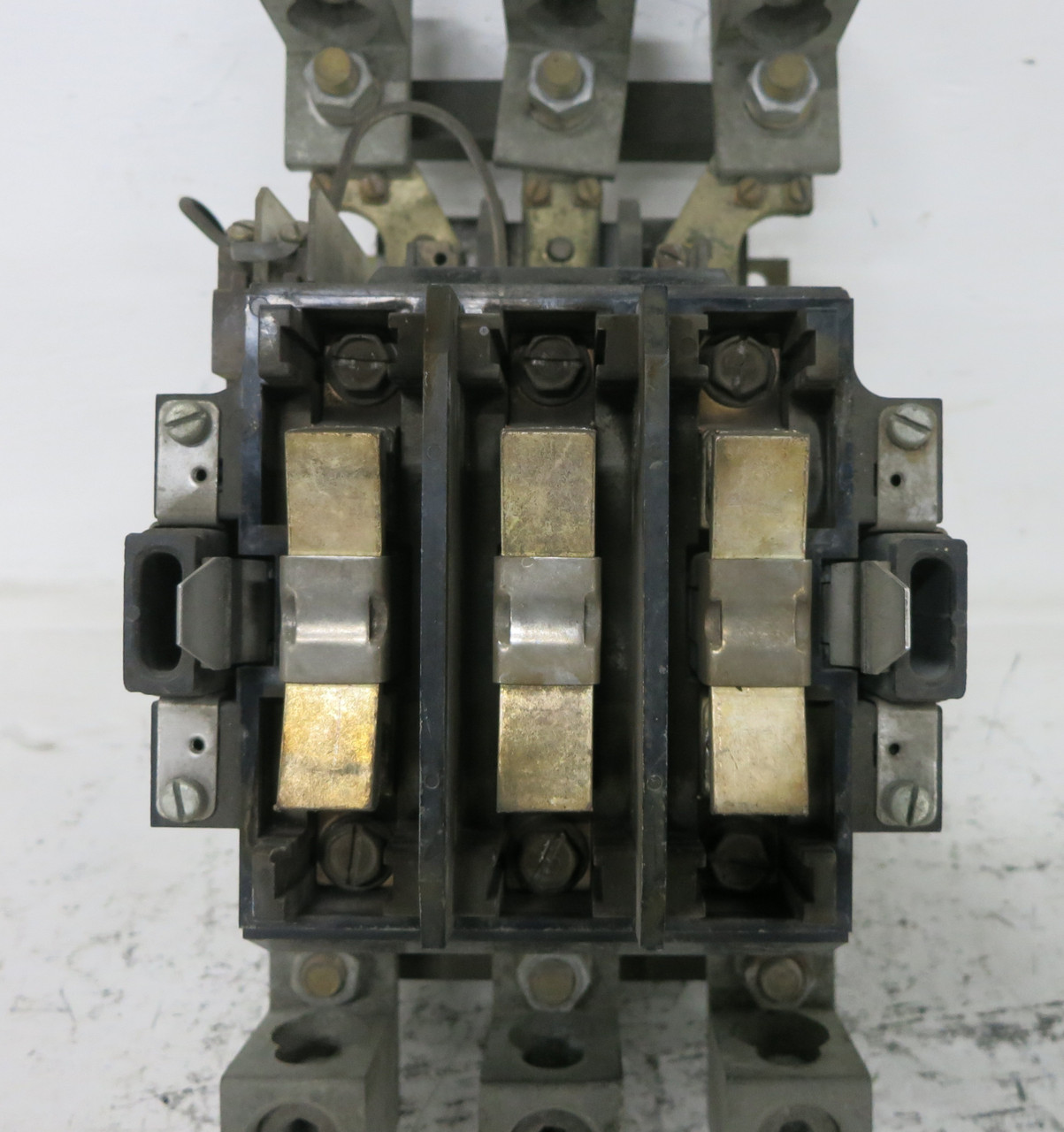 ITE A103G Size 5 Motor Contactor 480V Coil 200 HP Gould I-T-E Imperial 480 VAC (DW7656-1)