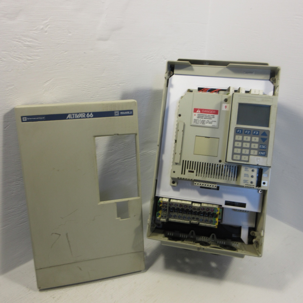 Telemecanique Square D ATV66D23N4 Altivar 66 AC VS Drive 20/25 HP 18.5kW 460VAC (AH0810-2)