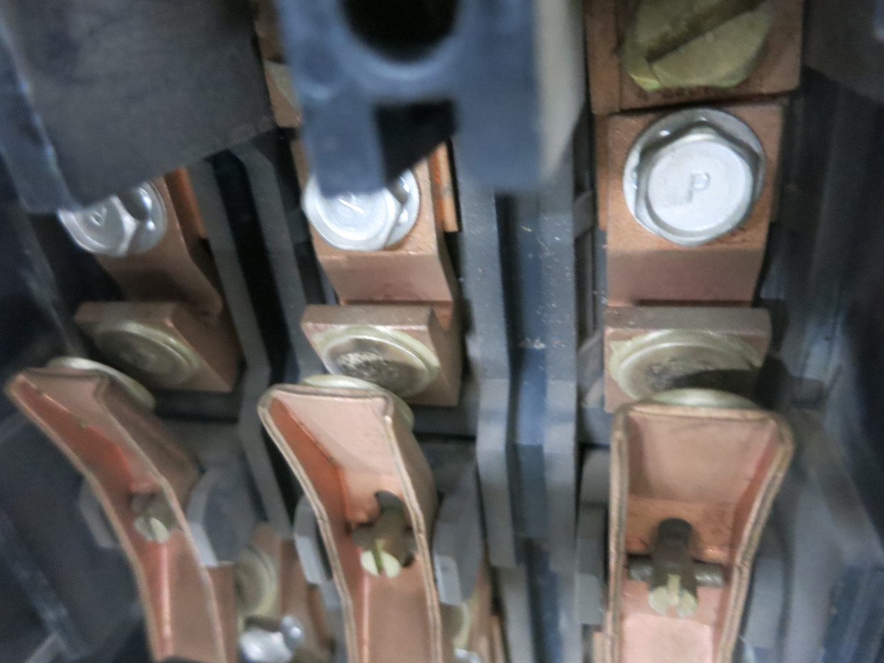 Square D 8502SFO2-Y30 Size 4 Motor Contactor 240V Coil 8502SFO-2 8502SF02 (DW7684-1)