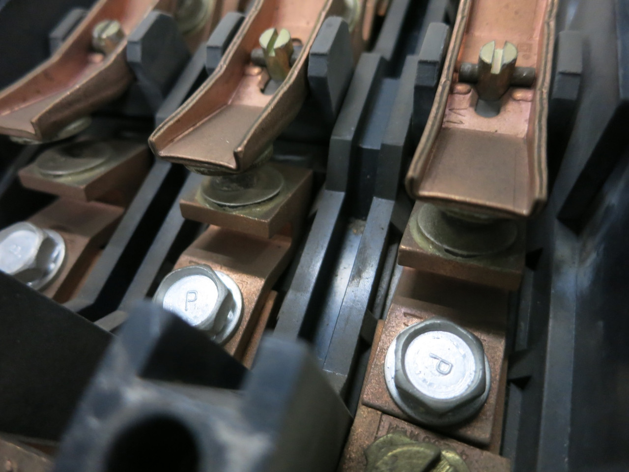 Square D 8502SFO2-Y30 Size 4 Motor Contactor 240V Coil 8502SFO-2 8502SF02 (DW7684-1)