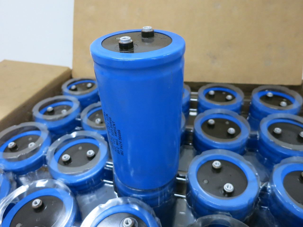 Philips 120-113-004 Capacitor 2400 uF 450VDC 3186GH242T450AJA2 (BOX OF 20) (DW7680-1)