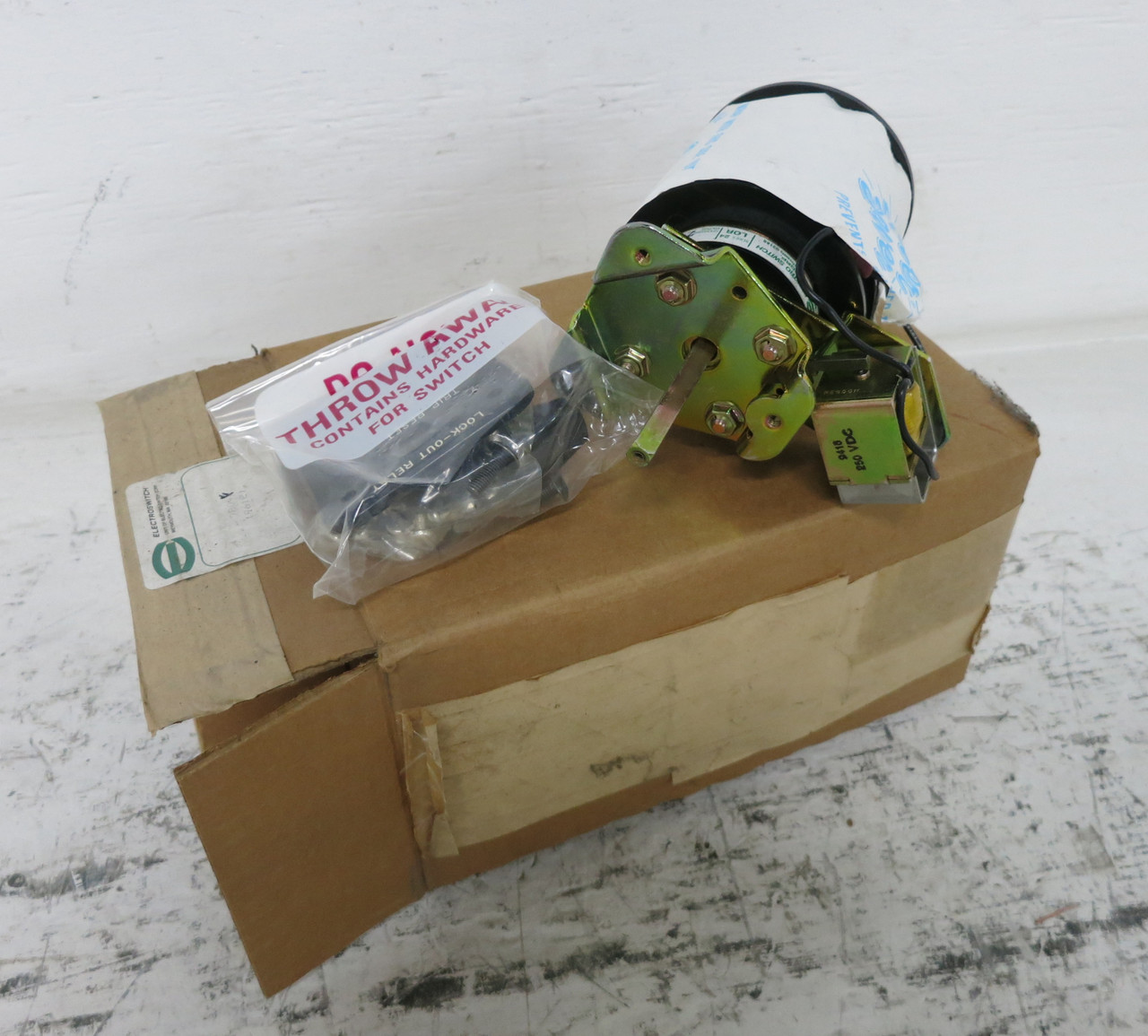 Image of NEW Electroswitch 7804F Rotary Switch Series 24 Lock Out Relay Trip Reset LOR