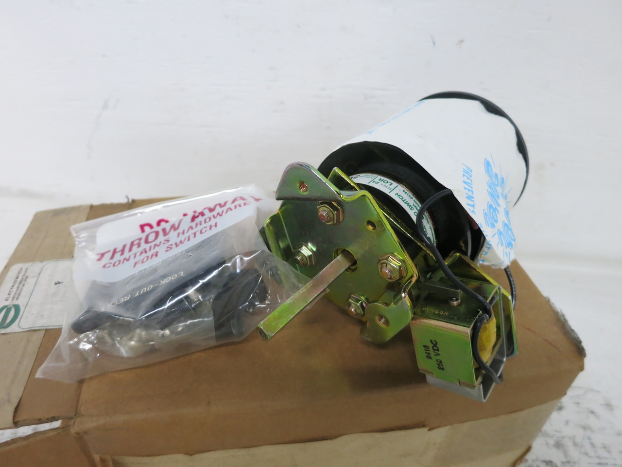 NEW Electroswitch 7804F Rotary Switch Series 24 Lock Out Relay Trip Reset LOR (DW7679-2)