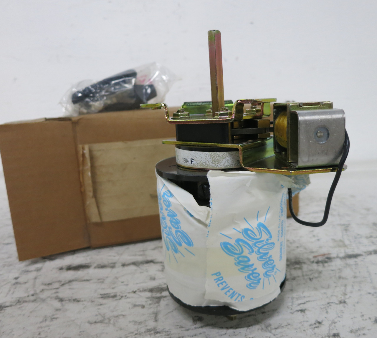 NEW Electroswitch 7804F Rotary Switch Series 24 Lock Out Relay Trip Reset LOR (DW7679-2)