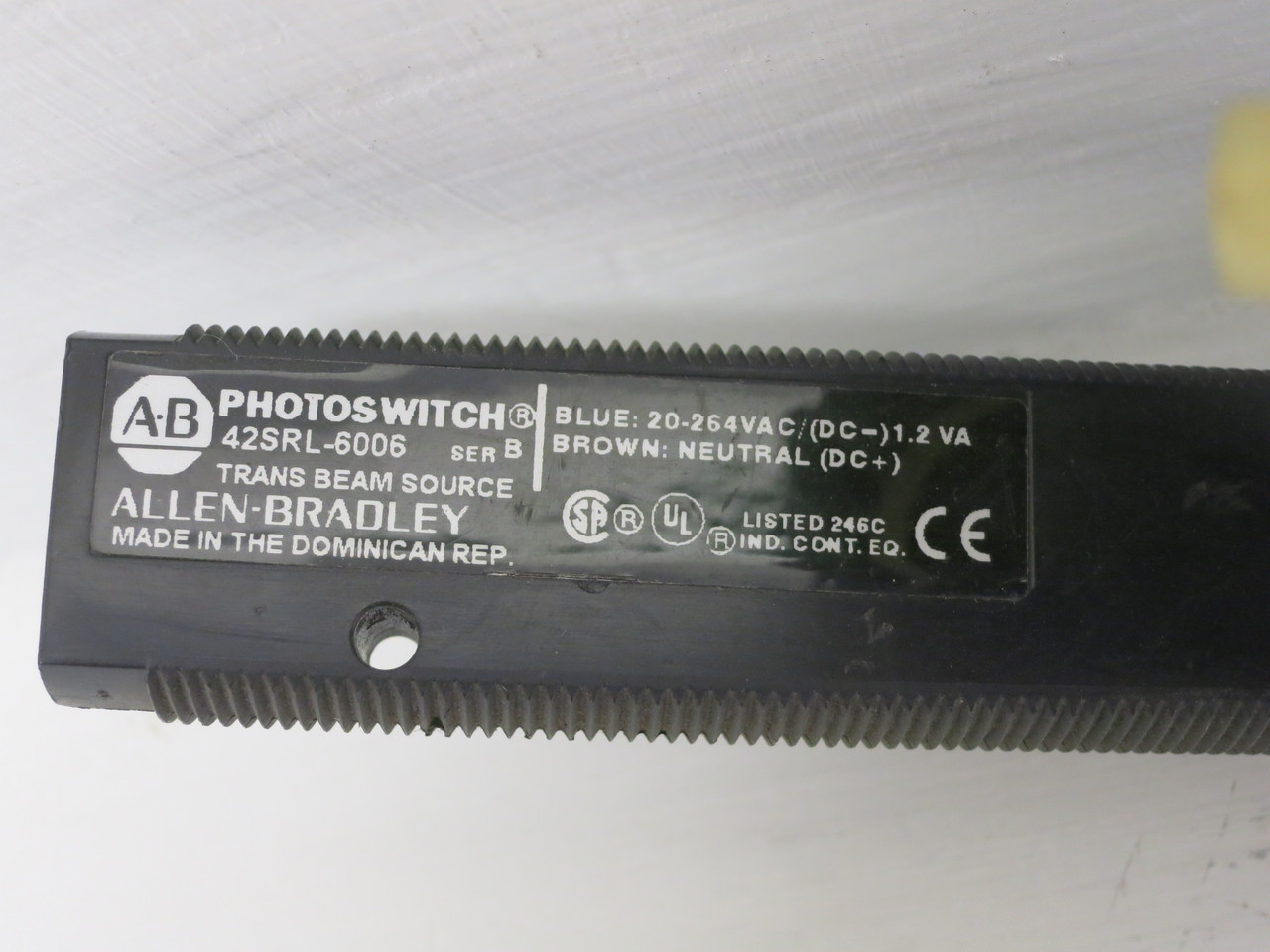 NEW Allen Bradley 42SRL-6006 Ser B Photoswitch Trans Beam Source Photo Sensor (DW7687-1)