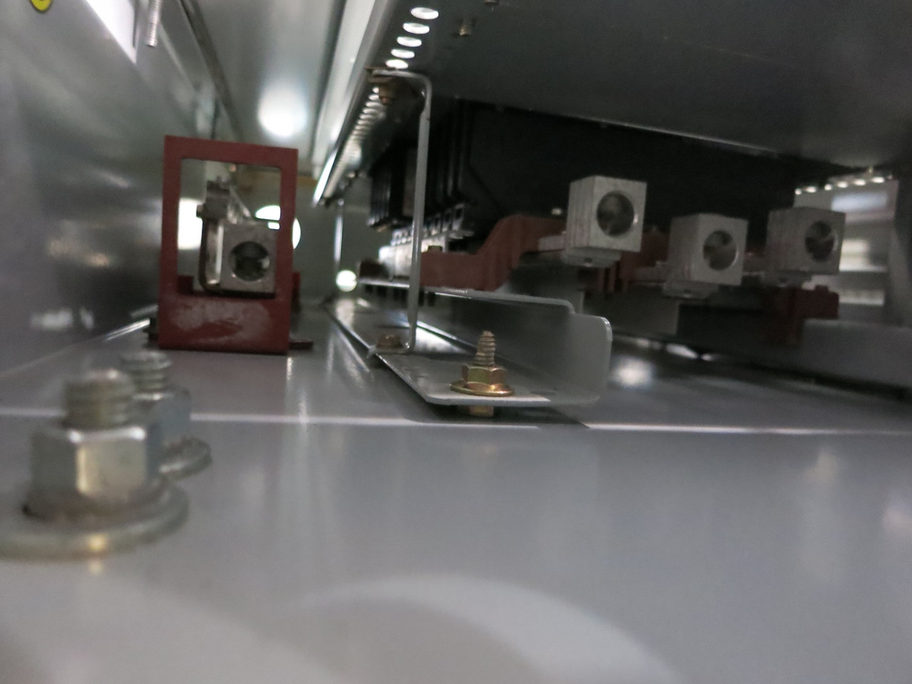 Eaton PRL-2a 225A Pow-R-Line Breaker Panel Board 208Y/120 3PH 4W MLO 225 Amp 3R (DW7689-1)