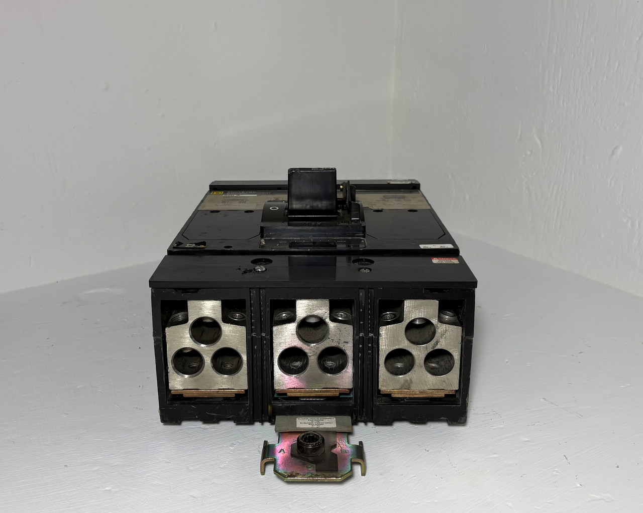 Square D I-Line MH36800 800A Circuit Breaker 480/600V 3P Type MA 800 Amp HACR (EM5706-2)