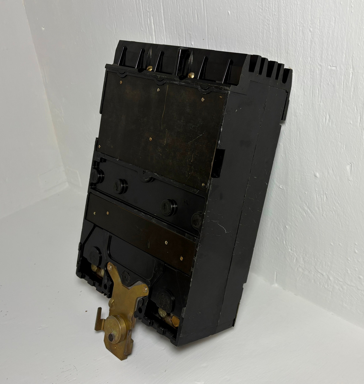 Square D I-Line MH36800 800A Circuit Breaker Black 480/600V 3P Type MA 800 Amp (EM5705-1)