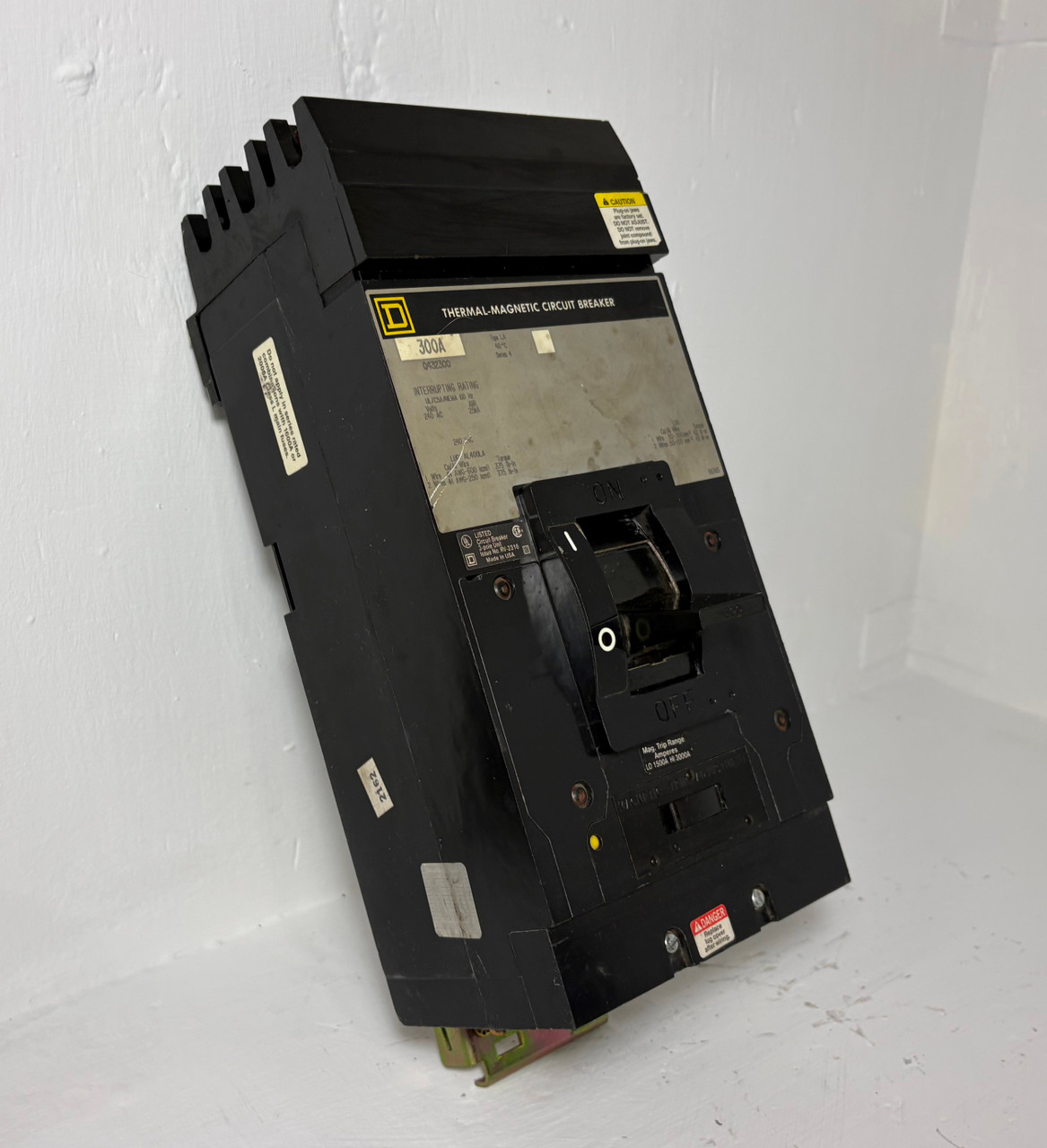 Image of Square D I-Line Q432300 300A Circuit Breaker 240 VAC 3P Type LA S4 300 Amp