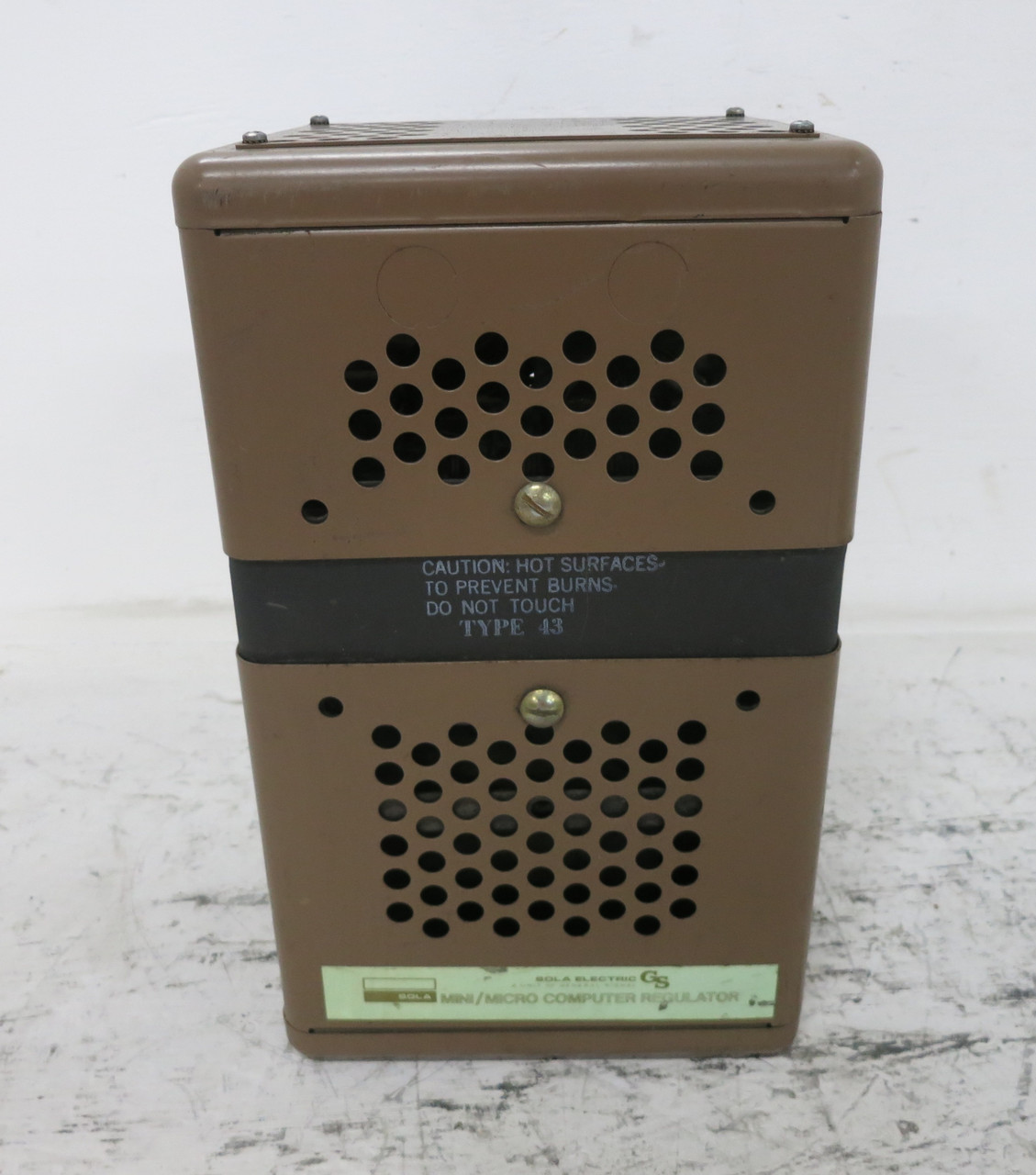 SOLA CVS 63-23-150-8 500 VA Constant Voltage Transformer 120/208/240V MCR Power (DW7694-1)