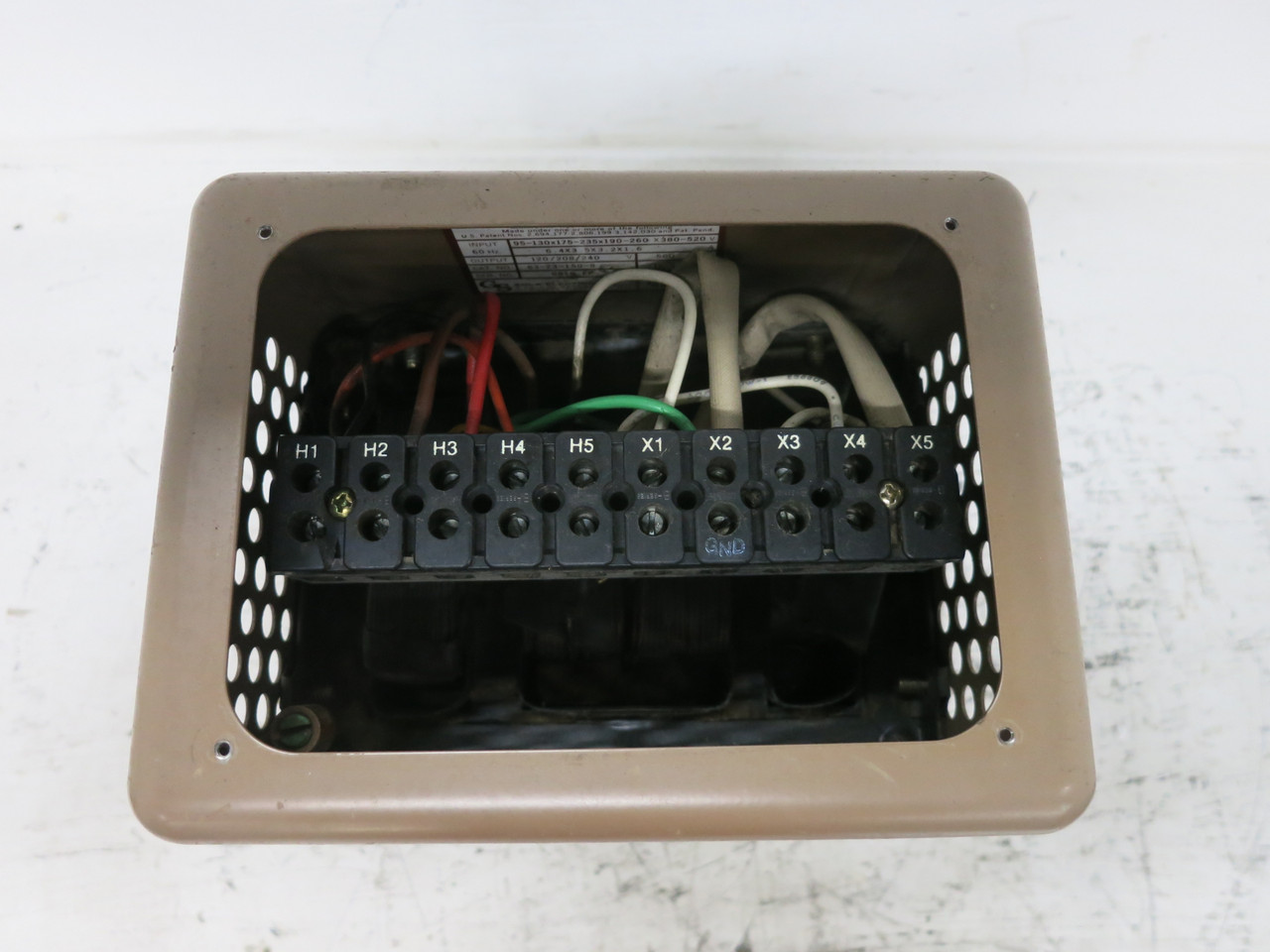 SOLA CVS 63-23-150-8 500 VA Constant Voltage Transformer 120/208/240V MCR Power (DW7694-1)