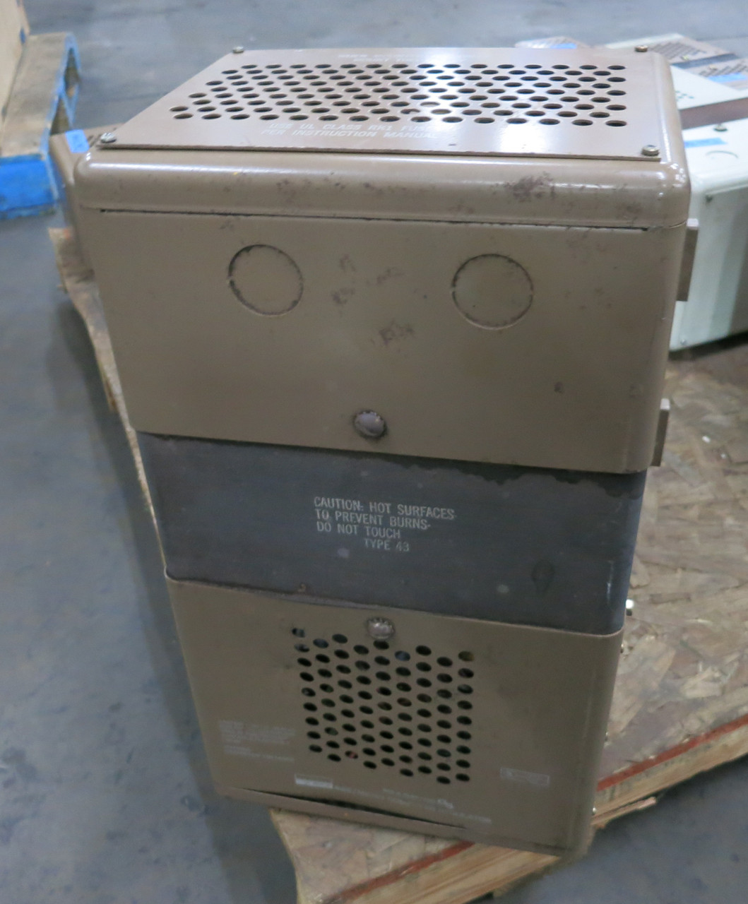 SOLA CVS 63-23-230-8 3000 VA Constant Voltage Transformer 120/208/240V MCR Power (DW7699-3)