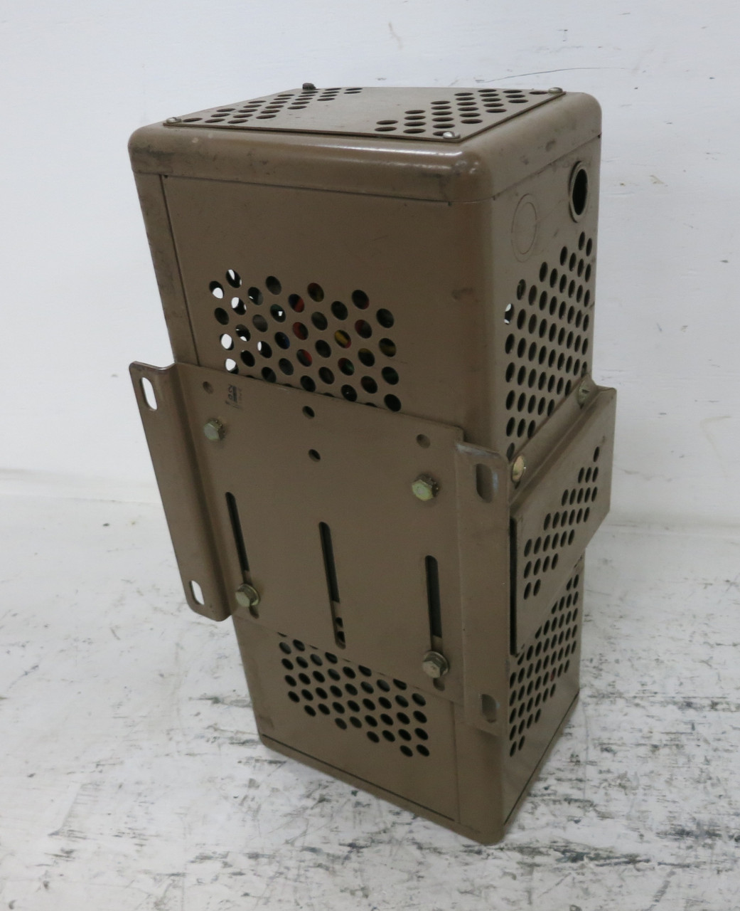 SOLA CVS 23-23-210-8 1000 VA Constant Voltage Transformer 120/240V MCR Power (DW7698-2)