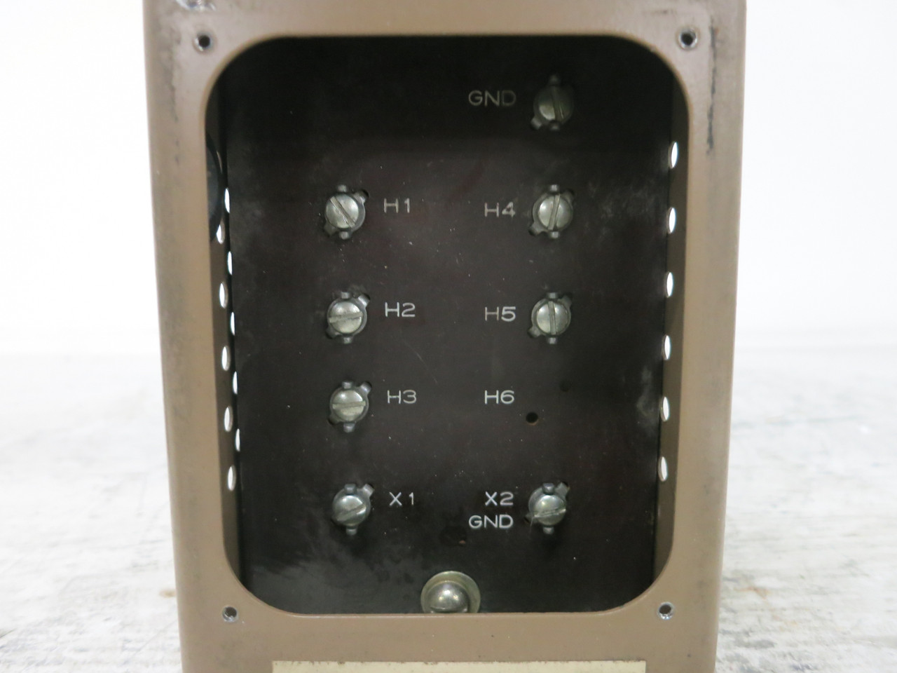 SOLA CVS 63-23-125-4 250VA Constant Voltage Transformer 120V MCR Power Regulator (DW7696-1)