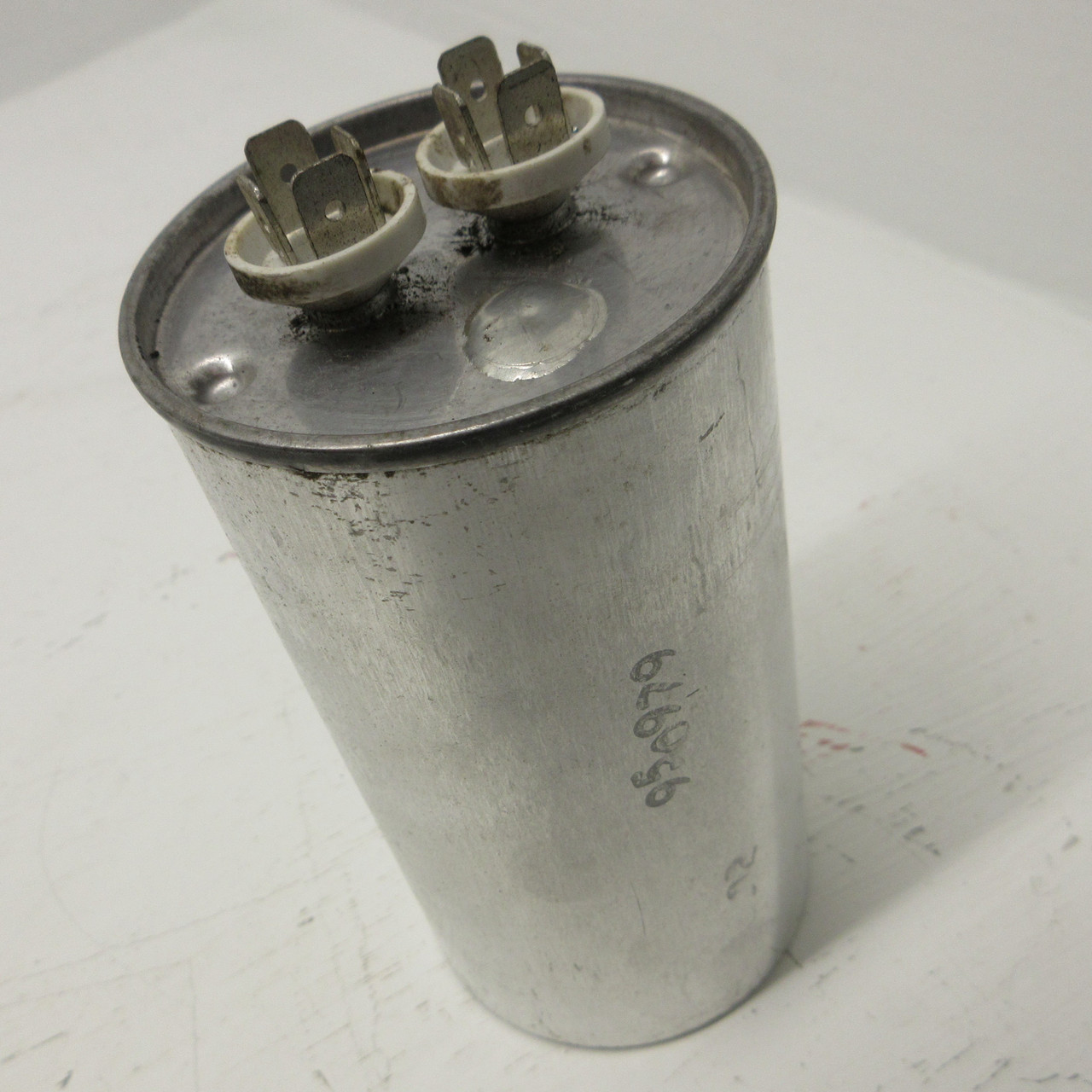 Aerovox 12-749741-10 No PCB's Capacitor Z26P5846M Supermet 46UF 580VAC 50/60Hz (AH0826-90)