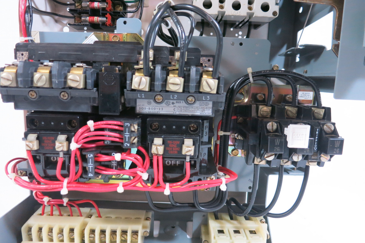 Allen Bradley 2100 Centerline Size 1 Reversing 15A Breaker 18" MCC Bucket 15 Amp (BJ1061-1)