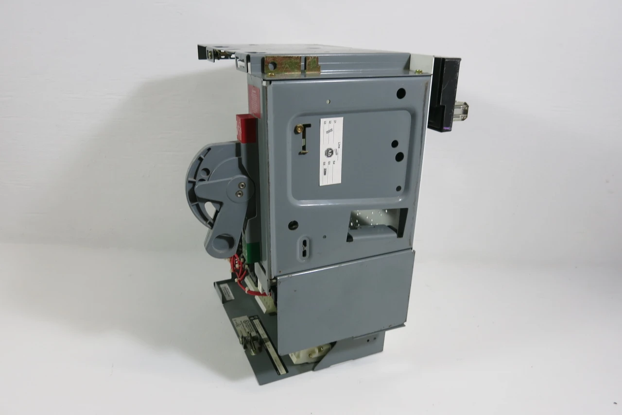 Allen Bradley 2100 Centerline Size 1 Reversing 3A Breaker 18" MCC Bucket 3 Amp (BJ1060-1)