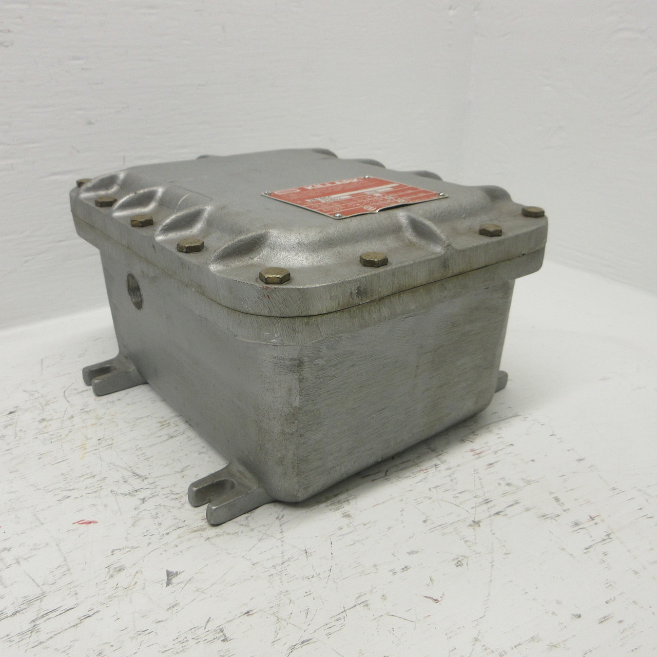 Hubbell Killark XB-684 0549525B Explosion Proof Enclosure Volume 176 Cu. In. (AH0824-1)