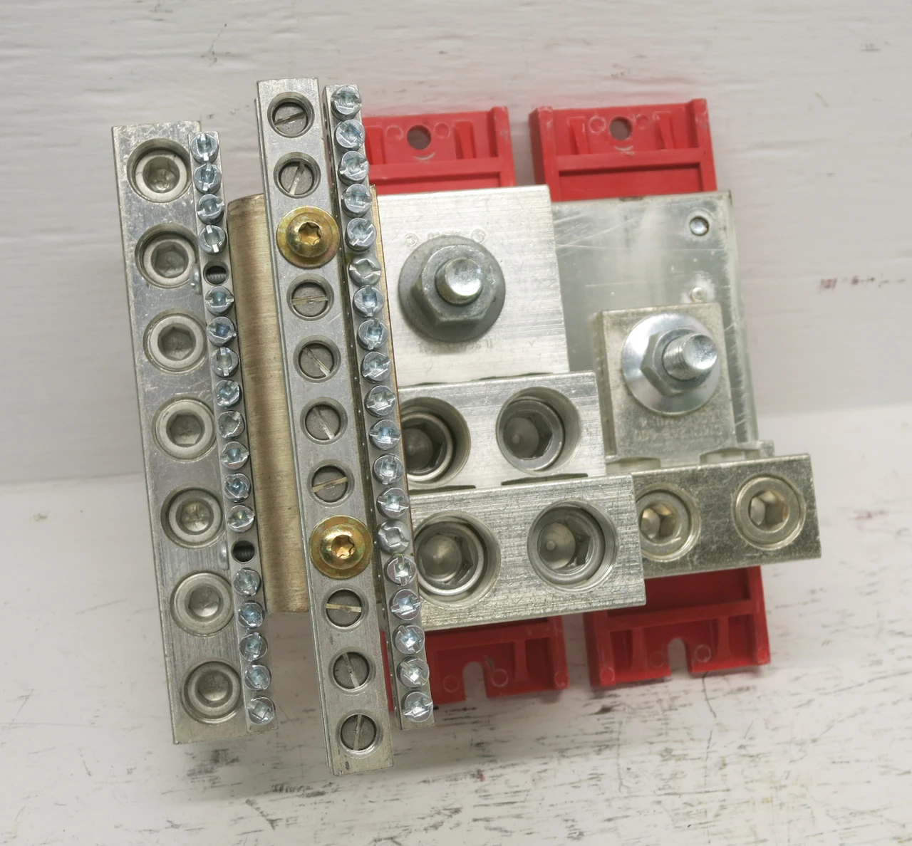 Image of NEW Square D HCW6SN 600A Solid Neutral Kit HCP I-Line Breaker Panelboard 600 Amp