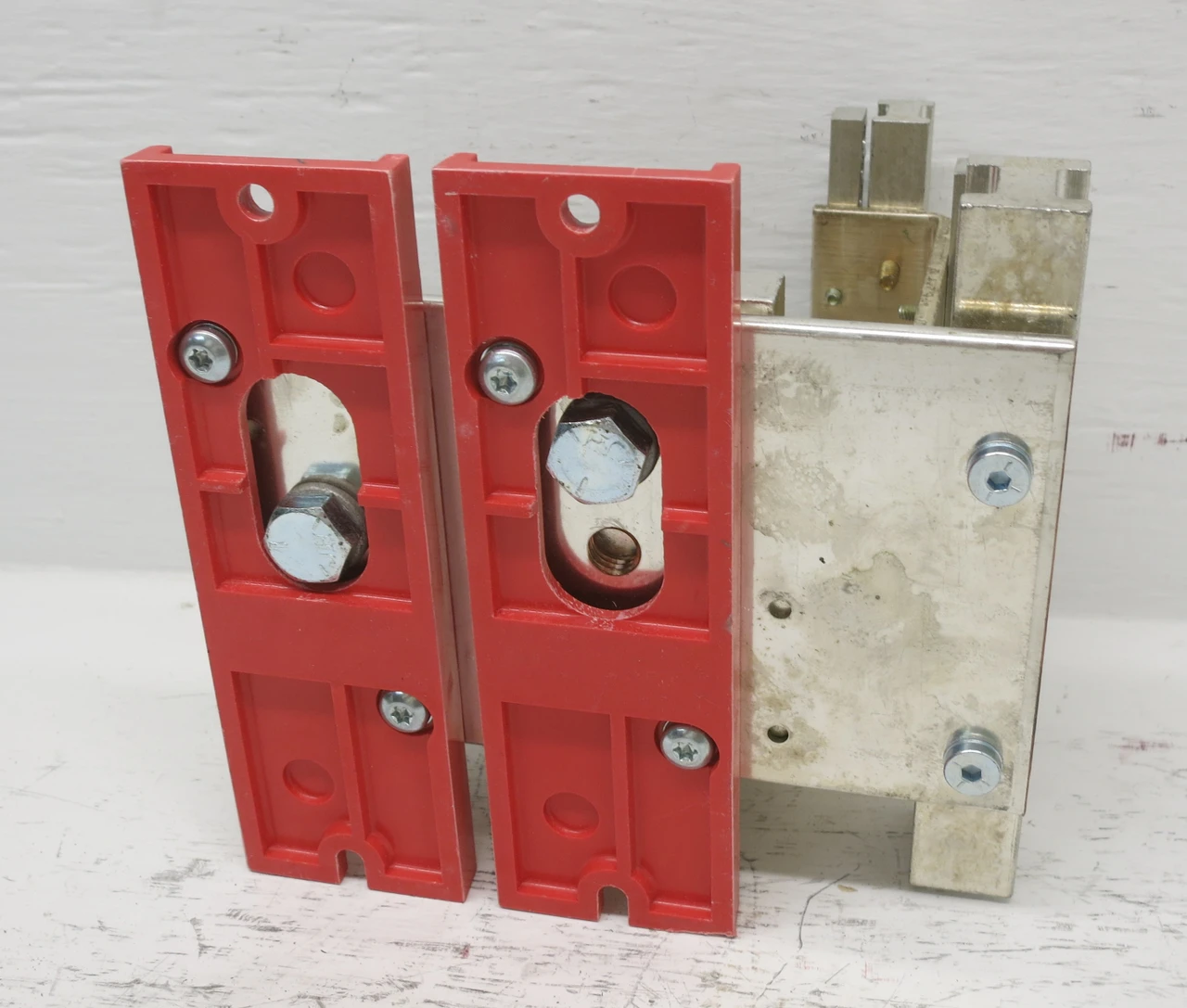 NEW Square D HCW6SN 600A Solid Neutral Kit HCP I-Line Breaker Panelboard 600 Amp (DW7713-1)