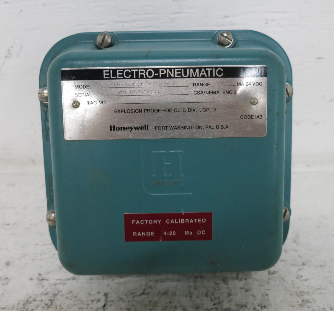 NEW Honeywell 870022-012-00-00-01-00-00 Electro-Pneumatic Valve Positioner (DW7719-1)