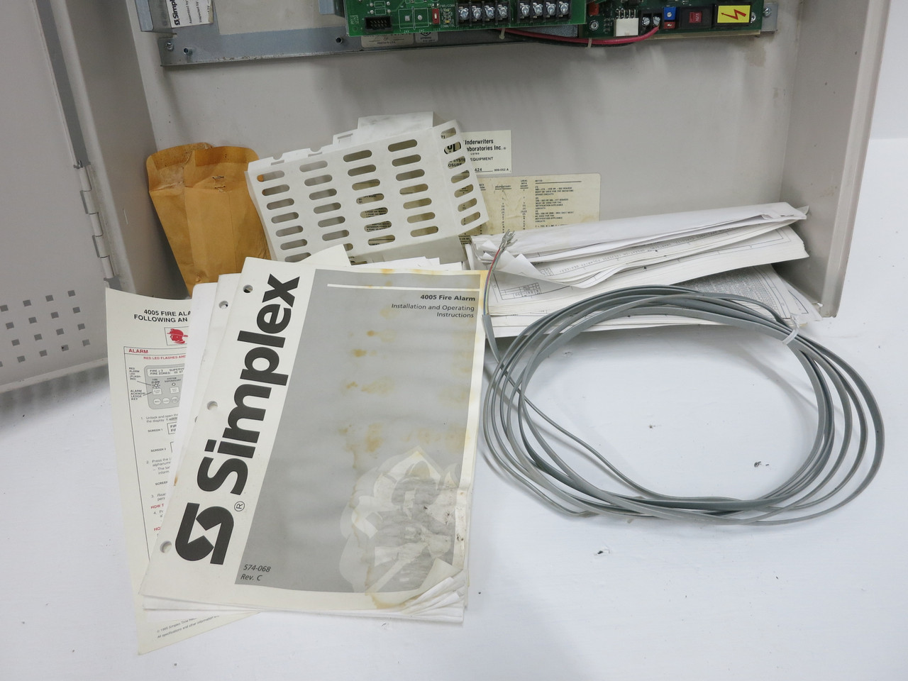 NEW Simplex 4005 Fire Alarm Control Panel Signal System Equipment Enclosure (DW7722-1)